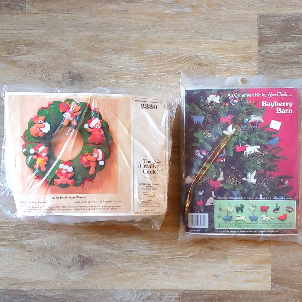 Lot of 2 Christmas Craft Kits Creative Circle Wreath 2330 Yours Truly Ornaments